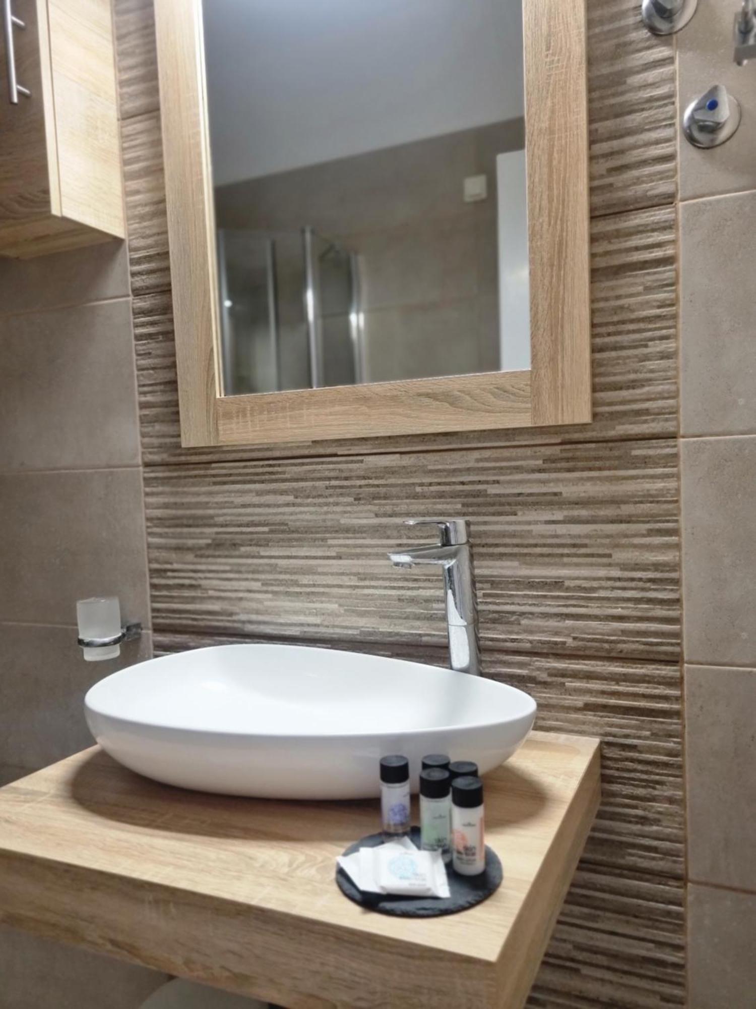 Calypso Hotel Elafonissos Bagian luar foto